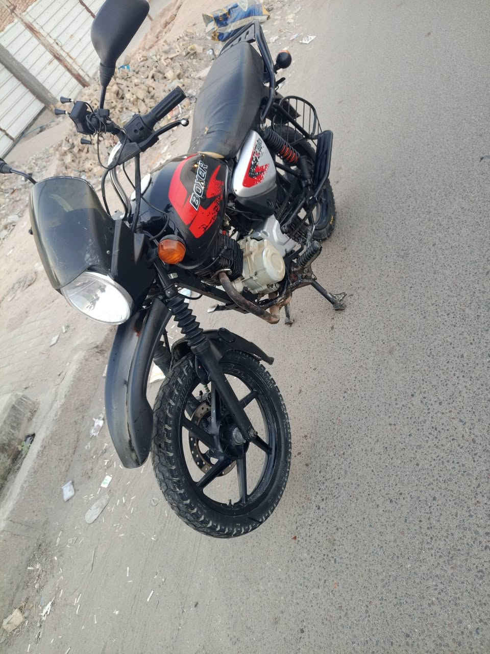 سلام عليكم دراجه بوكسر دراجه وراق ضايعه دراجه ماشيه 8000 حقيقي كفاله عامه موديل2023 كلشي شخال مكاني  بغداد الحسينية  راجديه سعر مليون رقم ***********
