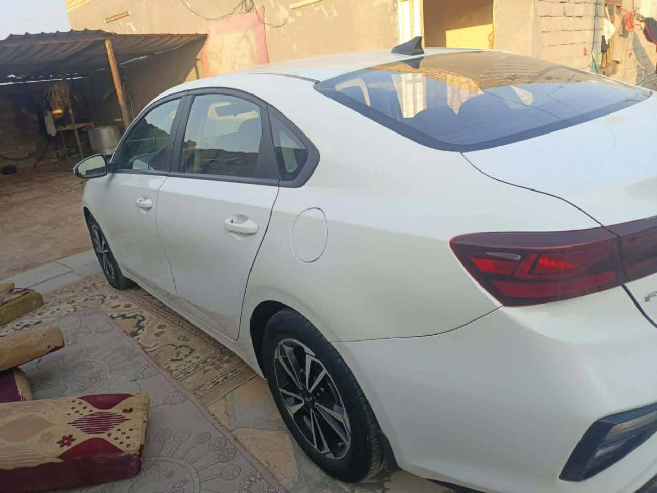 سلام عليكم فورتي مديل 23 ماشيه 40 ألف محرك دوش سياره ع وضع شركه سياره بيه جاملغ وبنيد وبيه باب مال صدر راجع عليه جاملغ سياره مكفوله من ضربه القويه بدون دواخل برانكيتات سليمات شاشه بلادي تغير مسار تبريد تفه شغال تايرات جديد حداديه 100/ 100 سياره مكانه ذي قار سوق شيوخ سعر تصل وبيك خير وتدلل
***********
