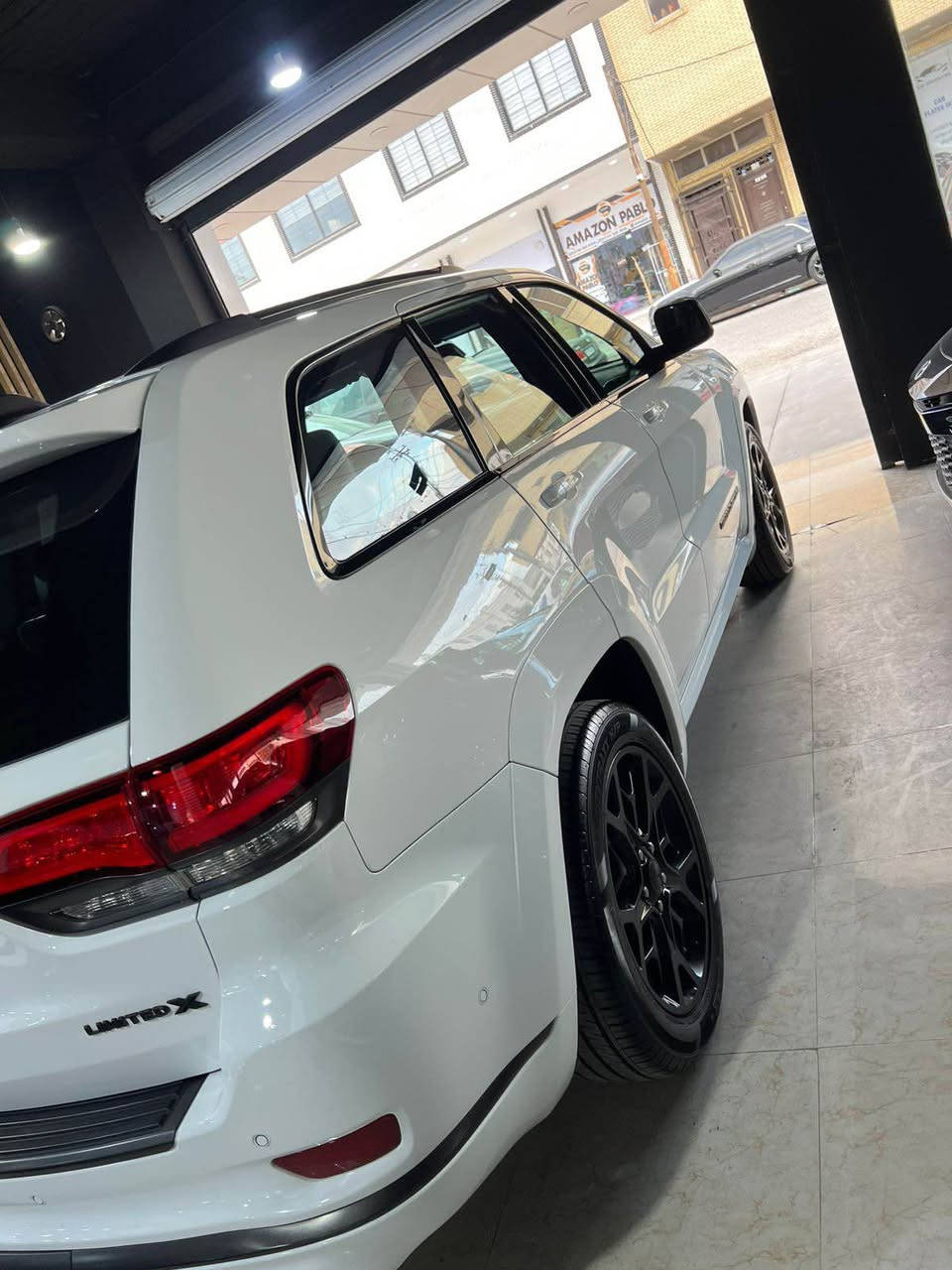 • الموديل: 2019
 • الفئة: Limited X
 • وارد: أمريكي 🇺🇸
 • الممشى: 73,000 ميل
 • رنقات كبار (شكل رياضي مميز)
 • بدون دبل (دفع خلفي)

🛠 ملاحظة:
بين الباب والجامرلغ شبرين صبغ.

💰 السعر: 28,000 دولار (قابل للتفاوض بالمعقول)

📞 للتواصل:
0750-859-7344
WhatsApp / اتصال — كورك

السيارة نظيفة وجاهزة 👌
الجادين فقط أربيل, العراق


**إذا كنت صاحب هذا الإعلان وتريد حذفه لأي سبب، رجاءا أرسل رسالة إلى الدعم الفني**