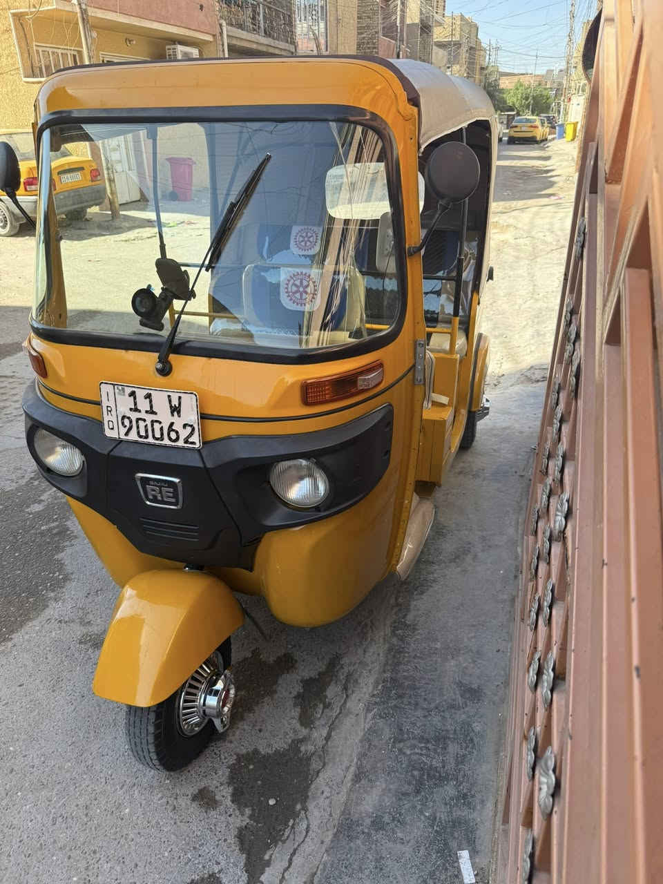 السلام عليكم من رخصت مدير الكروب قبل فتره نشرت هاي التكتك للبيع واكو جماعه نفسيات ضعيفه كلولي امسح المنشور احنه اشتريناها اتفقنه عل سعر اجوي او بدلو المهم تكتك موديل 20 للبيع شهر 11 مكفوله التكتك دوشمه كاعيات مسجل شاشه التكتك بسمي ثاني يوم احولك اي استفسار خابر او تدلل *********** العنوان الشعب شارع مصور الكنز
