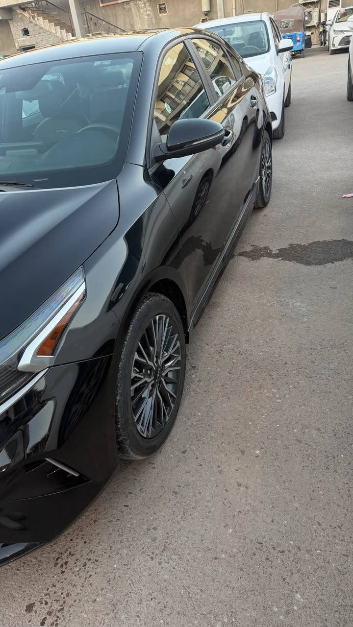 سلام عليكم . 

KiA فورتي . Gt Line
موديل 2023
لون اسود

فحص و هزه و سنويه جديد .

المواصفات . 

■ فول تحكم ستيرن . 
■ شاشه كبيره . 
■ كامره خلفيه . 
■ تحديد مسار . 
■ رادار امامي . 
■ تثبيت سرعه . 
■ ثلاث أنظمة قياده 
■ توقف ذاتي .  
■ السياره جاهزه من جميع النواحي 
بدون ايرباك
  
■حادث بنيد وجاملغ تبديل 
بدون دواخل شاصي لغد كفاله 
السعر 168
مكانها بغداد
للتواصل *********** بغداد, العراق
