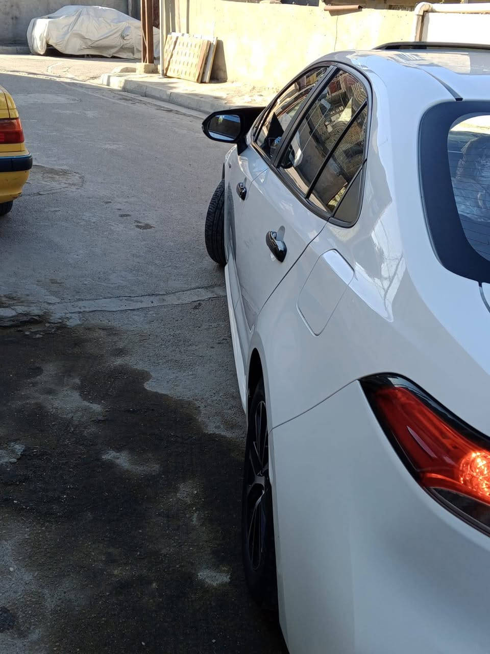 سلام عليكم كورلا موديل 2024 السياره فول رقم بغداد ماشيه 25 السعر 145 بيه مجال مكاني بغداد البياع الرساله ***********
