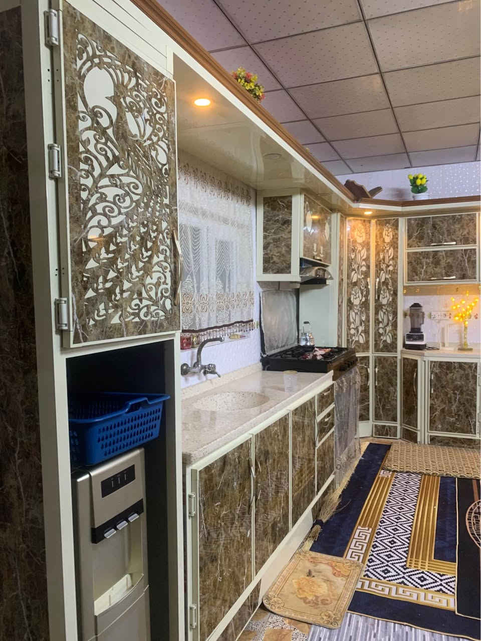 كونتر فصال 9امتار تقريبن فصال درجه أوله
نضيف فول مستعمل قليل 
السعر مليون 100وبيه مجال 
شراي اتصل ***********
كركوك دكوك, كركوك
