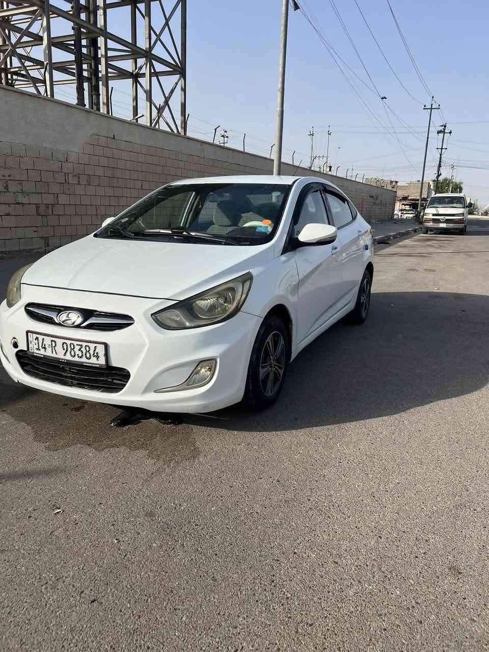 السلام عليكم اكسنت 2013خليجي مكينه 1600دوش جاهزه مكينه كير حداديه تبريد ثلج بيهه قطعتين صبق باب خلفي والداير سعر 77وبيهه مجال مكاني بصره ***********
