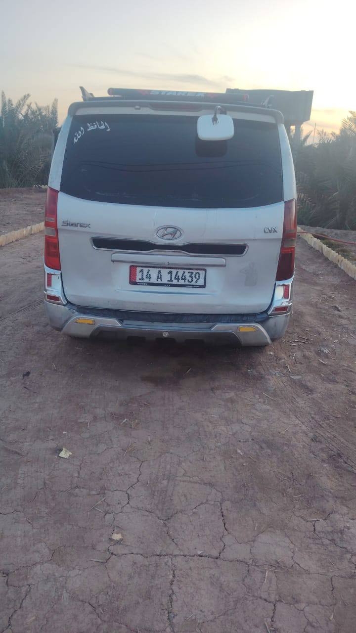 السلام عليكم ستاركس موديل 8 كير ومكينه وحداديه وتخم تاير تبريد  غرفه جديده سياره جاهزه مكفوله من الصبغ والضربه مكان السياره السماوه للاتصال ***********
