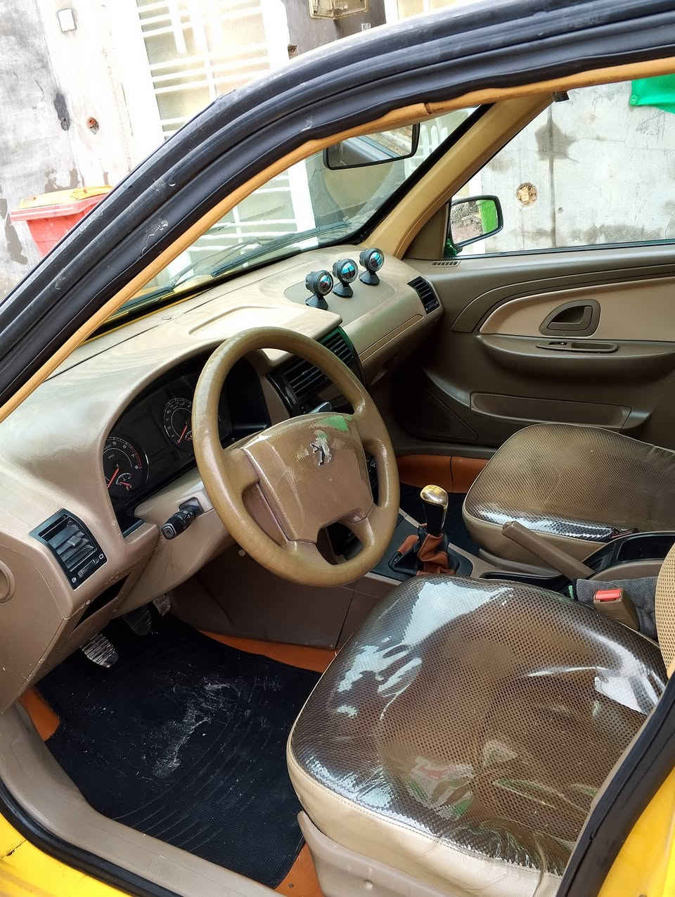 بيجو اكد للبيع مديل 2016 ***********
دشبول نفخ 

تخم تأير ابو الخط 

مكينه صالي سبوع من مجفتهه

مكان الحبيبه السعر 45 وبيهه مجال حكم الجيه
