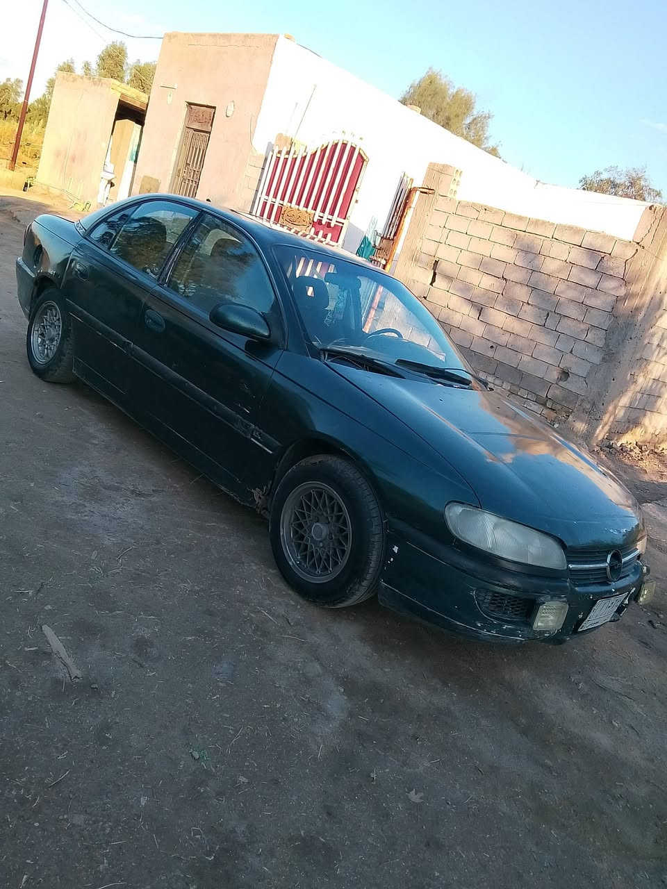 سياره اوبل بزونه موديل 94 مكان ديوانيه قضاء عفك السعر 28 ورقه وبيها مجال تحويل او وكه الاستفسار اتصال على الرقم ***********
