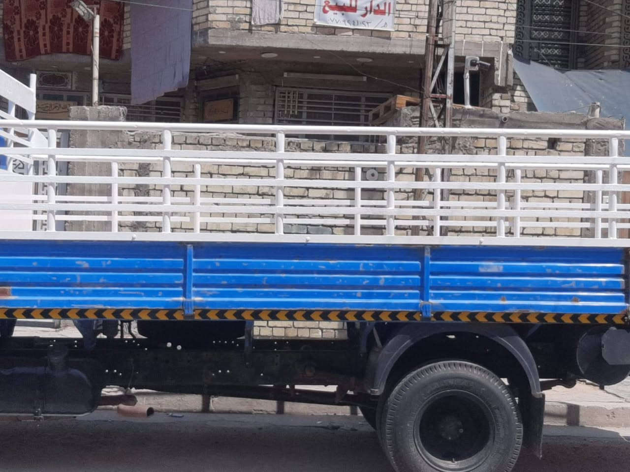 سلام عليكم لبيع مارسدس خرسه رقم بغداد نكليزي تحويل مباشر شاصي عريض فان تخم تاير سنوية جديده بريك هواء سياره جازه من كل شي  مكينه ستندر  اكسن 8 براغي مديل 83 مكان بغداد مكلف بنشر ***********
