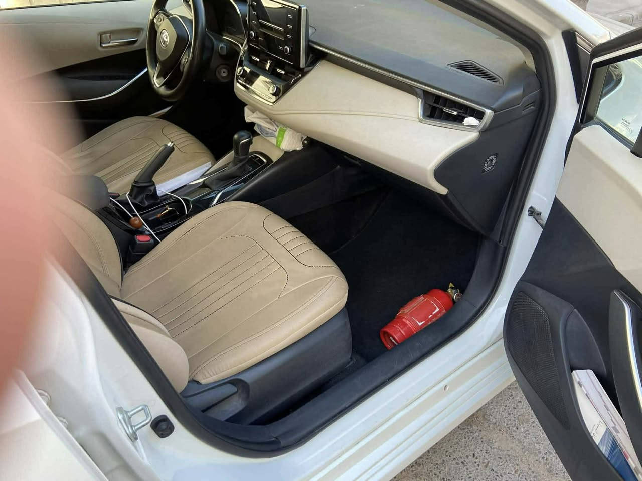 السلام عليكم عندي كورلا ٢٠١٩ اول وجبه شكل ٢٠٢٠ شركه جيهان سياره مكفوله كفاله عامه ما عده الدعاميه الخلفيه وبل جاملغ الخلفي بارد وبيه بعض ملاحضات البسيطه 
سياره  جديده ناحيه مكينه كير صدر كله مكفولً كفاله عامه تبريد  ممتاز سياره على ايد وحده  
سعر ١٥٠ وبي مجال بسيط 
مكان سياره بغداد العامريه او يرموك 
السياره ماشيه ٨٧ الف كيلو 
ملاحظه الجاملغ الخلفي بارد نفسه صارت بي طخه بسيطه 
بعده على حالته مملعوب بيه


**إذا كنت صاحب هذا الإعلان وتريد حذفه لأي سبب، رجاءا أرسل رسالة إلى الدعم الفني**