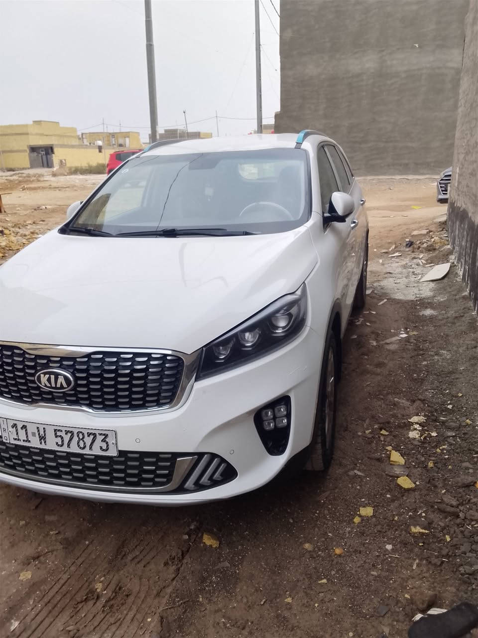 السلام عليكم
سورنتو موديل2020 خليجي رقم بغداد مكفولة كفاله عامه

عدا طخه صغير بالباب خلف عكس السائق 
 بشرط الفحص تحويل مباشر
تحويل مباشر ماشيه68 وقابله للزياده

المواصفات
بصمه تشغيل
بصمه بيبان
جنطه كهرباء
كراسي كهرباء اماميه 
سايد بريك دواسة
شاحن لاسلكي للهواتف
كير 8 نمر
جي بي اس
تحكم استيرن فول
أربع انضمه قياده / ايكو / سمارت / سبورت /
نظام مانع انزلاق
نظام منحدرات
7 راكب
مكينه 6V/3500
3 قطع تبريد
كامره دواره
لد نهاري
لايت زينون +LED
المقاعد  جلد  السياره  اصل مخمل مغلف كشن 
مثبت سرعه
حساس امامي خلفي
السياره حلوه وجديده احلى من الصوره

سعر السياره275 وبيها مجال بسيط

للتواصل ***********
المكان كوت حي داموك
