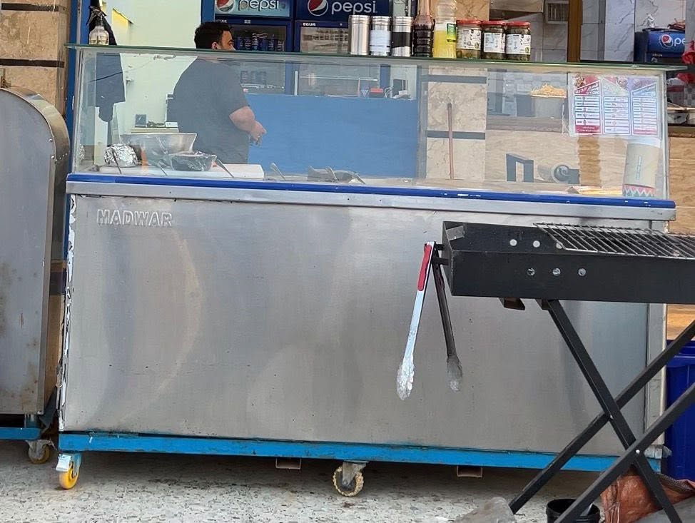 براد مقبلات ١٠ بلانك
بي غرفة تبريد جوة وفوك للبلانكات 
ايطالي اصلي من النوع الثقيل جداً
السعر 500


**إذا كنت صاحب هذا الإعلان وتريد حذفه لأي سبب، رجاءا أرسل رسالة إلى الدعم الفني**