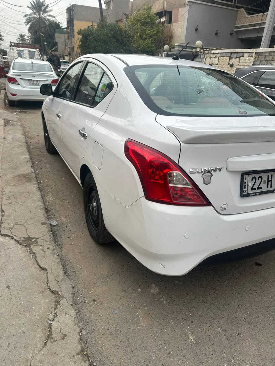 نيسان سني هندي اصلي 2020 رقم اربيل ب اسمي تحويل ثاني يوم سياره مكفوله كفاله عامه من كلشي لا رصعه ولا شخوط ولا بارد ولا صبغ نهائياً 
دوشمه عام كاعيه وسفاري وجنطه وكشنات تخم تاير جديد حداديه جديده سياره خير من الله متصرف عليها دينار جاهزه مكاني بغداد الشراي يتصل ع الرقم ‭0773 221 6623‬
