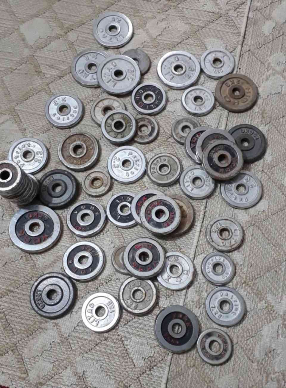 اوزان متنوعة مال حقيبة فتحة ظيقة من كيلوين ونص وكيلوين وكيلو وربع ونص كيلو سعر الكيلو الف ونص قفل عنوان بغداد للشراي مراسلة الصفحة او الاتصال على الرقم *********** يوجد توصيل بكروة بغداد فقط
