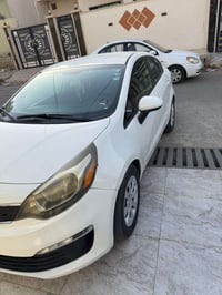 كيا ريو امريكي  موديل ٢٠١٧  ماشيه ٩٠ الف  صبغ باب وجاملغ بدون دواخل  س...