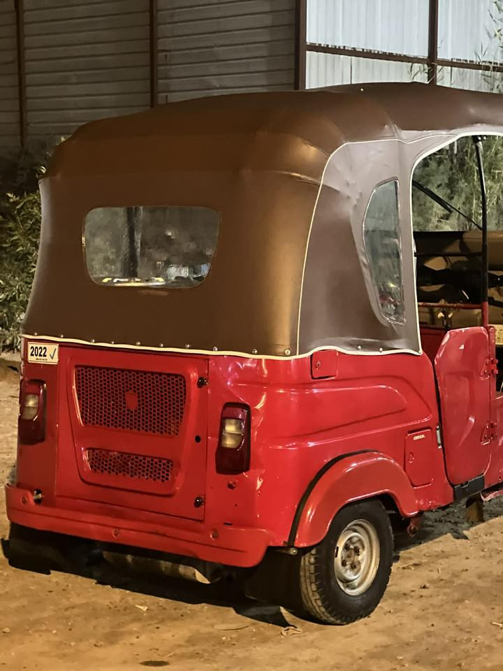 سلام عليكم 
تكتك ٢٢ للبيع مرقمه كفاله عامه ماعده ضربه بسيطه بالصفحه مكاني بغداد المحموديه 
***********.
