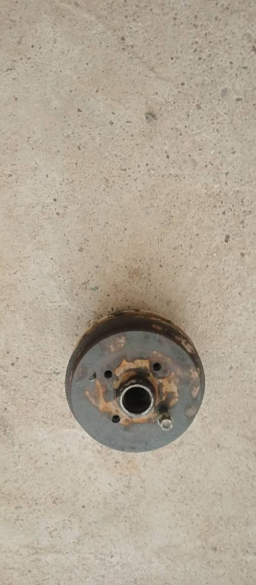 لبيع غراض كولف
المكان ايمن حي العبور 
***********
