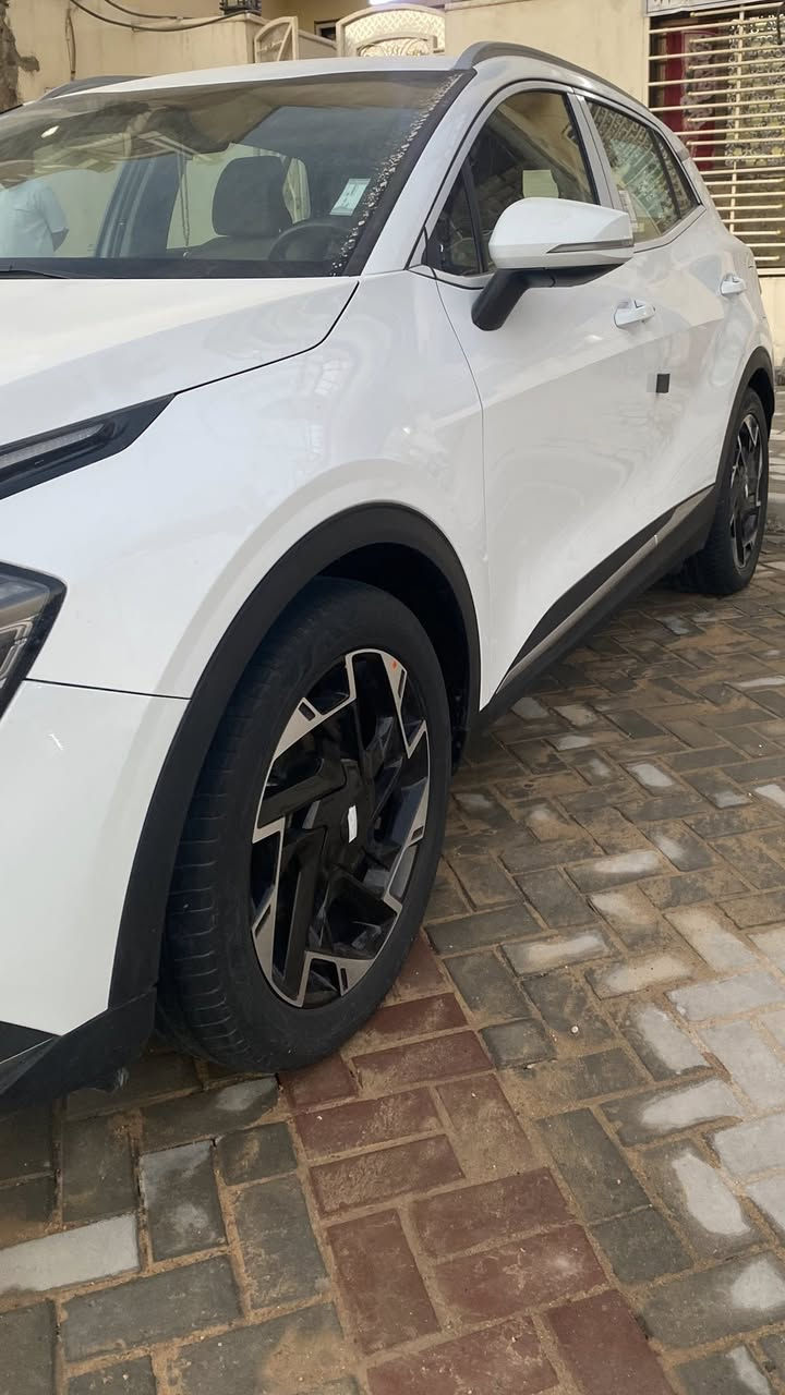 سلام عليكم سياره جديده سبوتج خليجي مديل 23 ماشيه 45 ألف مكان السياره مدينه الصدر ***********☎️
