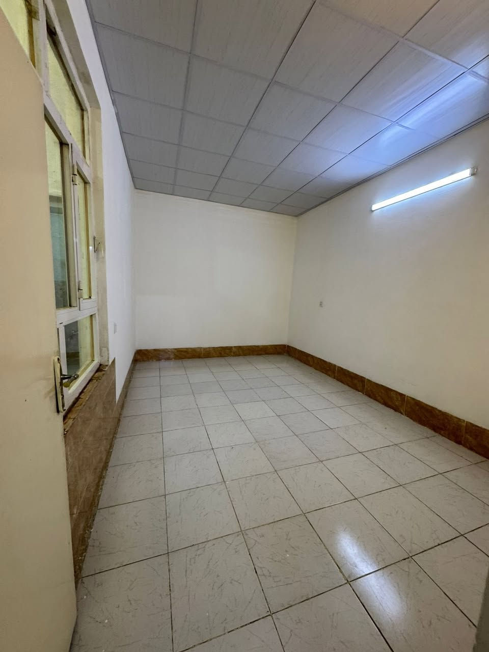 منزل للبيع في حي  #هفالان  ‏(مركز المدينة  اربيل) 
 خانوو بۆ فرۆشتن لەگەرەکی  #هەڤاڵان   
مساحة:- 100متر
  يتكون من :-
 مطبخ 
هول
 صحيات 
3 غرف نوم
البيت #طابو يسجل بأسم اي شخص يحمل الجنسية العراقية 
‏📍موقع البيت:-هفالان قريب عل سايدين منارة 
  —————————————
‏ للاستفسار 
كورك ***********📞
اسيا ***********📞
—————————————
📍موقع عقارات جميل:- اربيل هفالان خلف مطعم باب الحارة 
 https://maps.google.com/?q=36.194012,44.049461
—————————————
