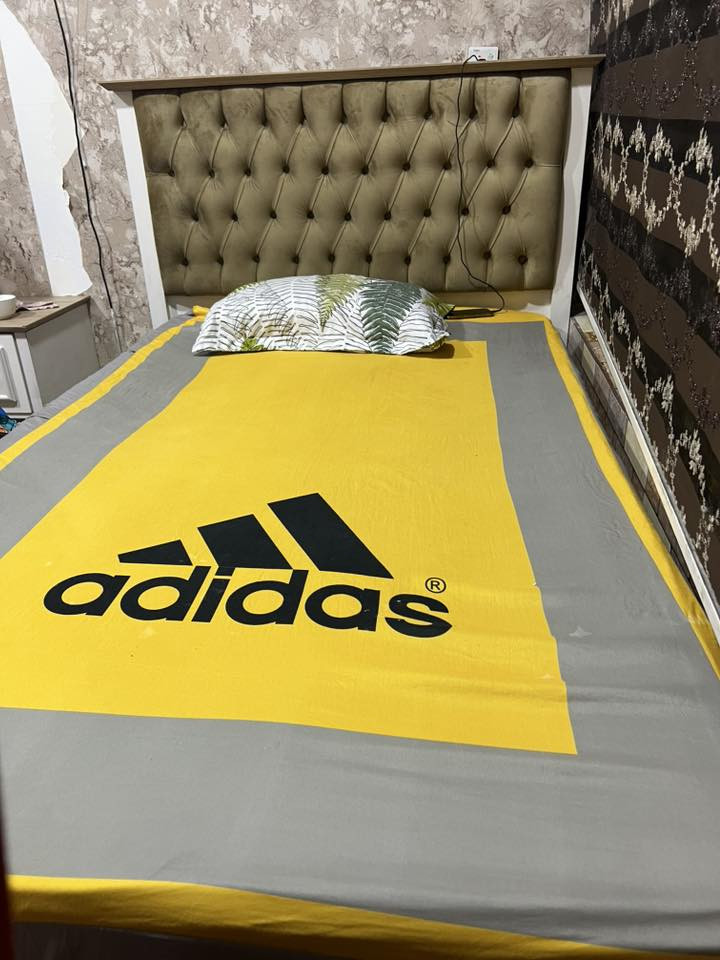 جرابي عدد اثنين للبيع نفر ونص دوشك وياها مخزن تحتوي نظيفات السعر اثنينهم ٣٠٠الف المكان بغداد


**إذا كنت صاحب هذا الإعلان وتريد حذفه لأي سبب، رجاءا أرسل رسالة إلى الدعم الفني**