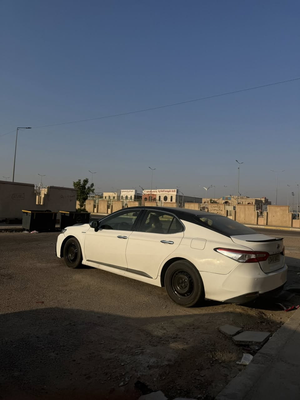 كامري تكسي دبي 2019معلايه2023مواصفاتها معروفه سياره بسمي تحويل ثاني يوم الكير والمحرك كفاله والبطاريه مبدل خلياتها جدد ويحتاجلها برمجه  وسياره بيها نواقص بسيطه مامتواجد وتساب رقمي ***********.  سعرها (110)$
