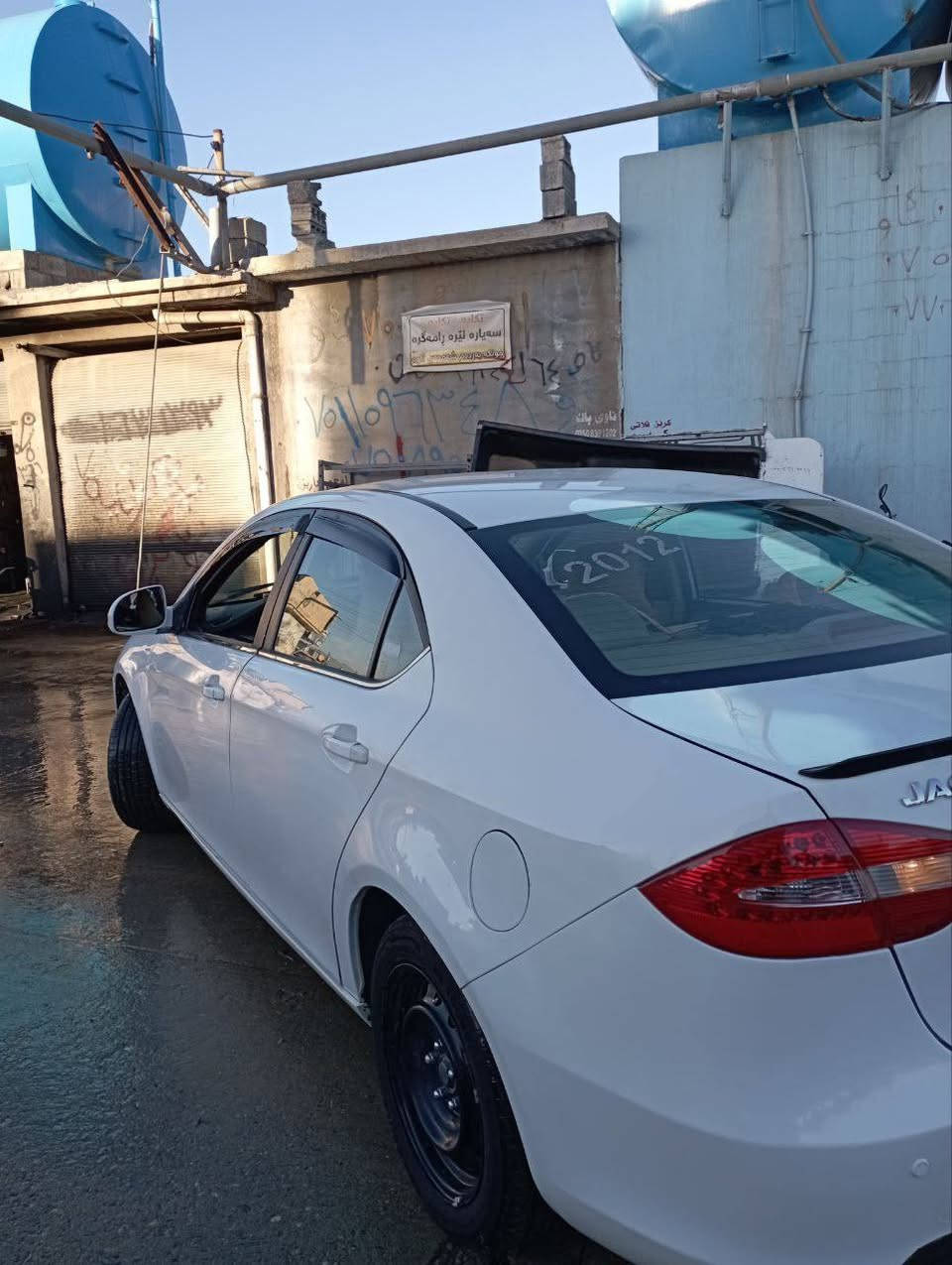 جاک   2012
مەکینە زنجیر 
گێڕ عادی 
تەبرید سارد گەرم لەسەر سویچ
چوارجام کارەبا
 پارچەک و چەن پەڵەیەکی بچوکی بۆینت بێ ناوگرتن
سەنەوی نوێیەو بەناوی خۆمە
ڕەسمی سۆنەرم داناوە
ژمارەی خاوەنی 
*********** رانية, السليمانية
