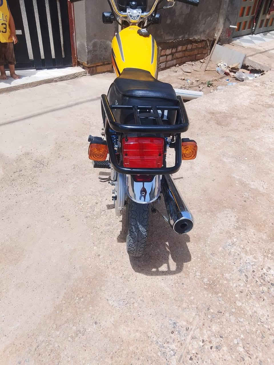 دراجه فول مواصفات السعر 700وبيهه مجال الشراي يتصل علا هاذ الرقم بي واتساب *********** اوراق اصولي

