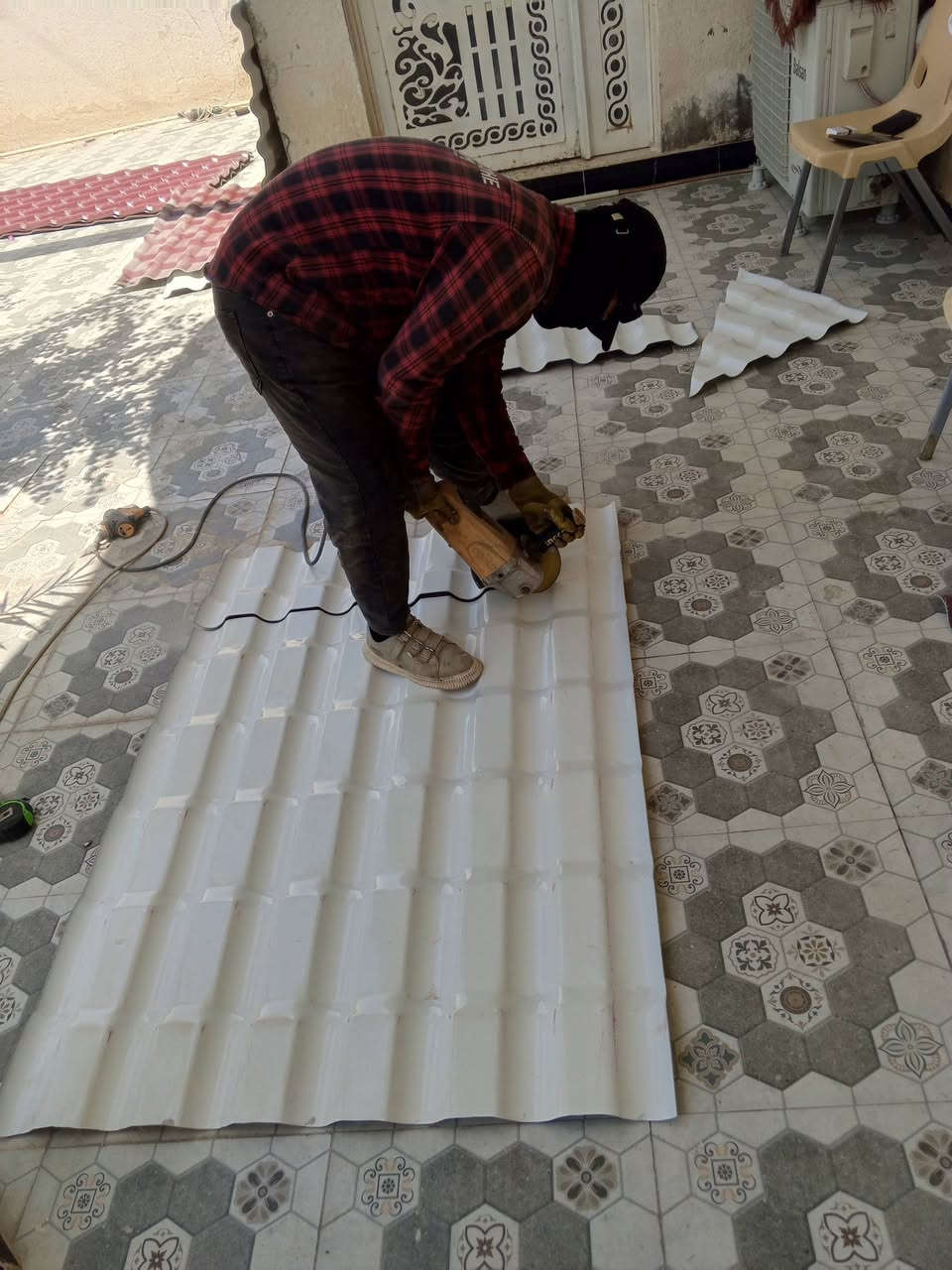 لعمل مسقفات الكيسبان وقمريات القرميط شغل درجه اولى كرسته وعمل تستلم جاهز استفسار اكثر خاص *********** واتساب
