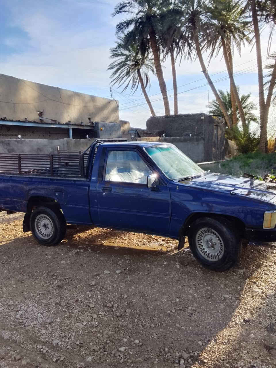 السلام عليكم مكلف بنشر بيكم موديل 85للبيع رقم اصفر تكلفه تحويل رقم مليون ونص سعر 27
تواصل ع رقم ‏‪0783 341 8238‬‏
