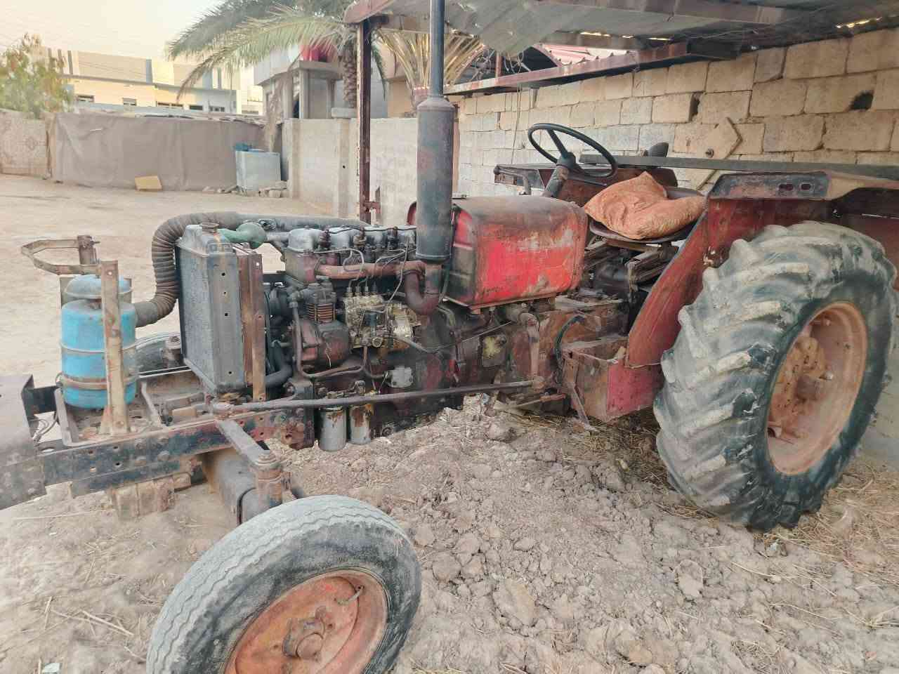 السلام عليكم عنتر موديل 83 البيع هيه و اغراضه مكينه خير من الله سلف تايرات جديد بدون تحويل البيع هيه وغراضه السعر 4 مليون وبيه مجال مكاني ديالى الخالص الشراي يتصل ***********
