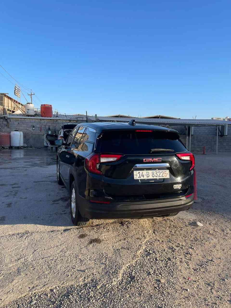 2022 موديل
جاملخ خلفي ونص باب الخلفي صبغ
السعر 150 وبيها مجال قليل
***********
