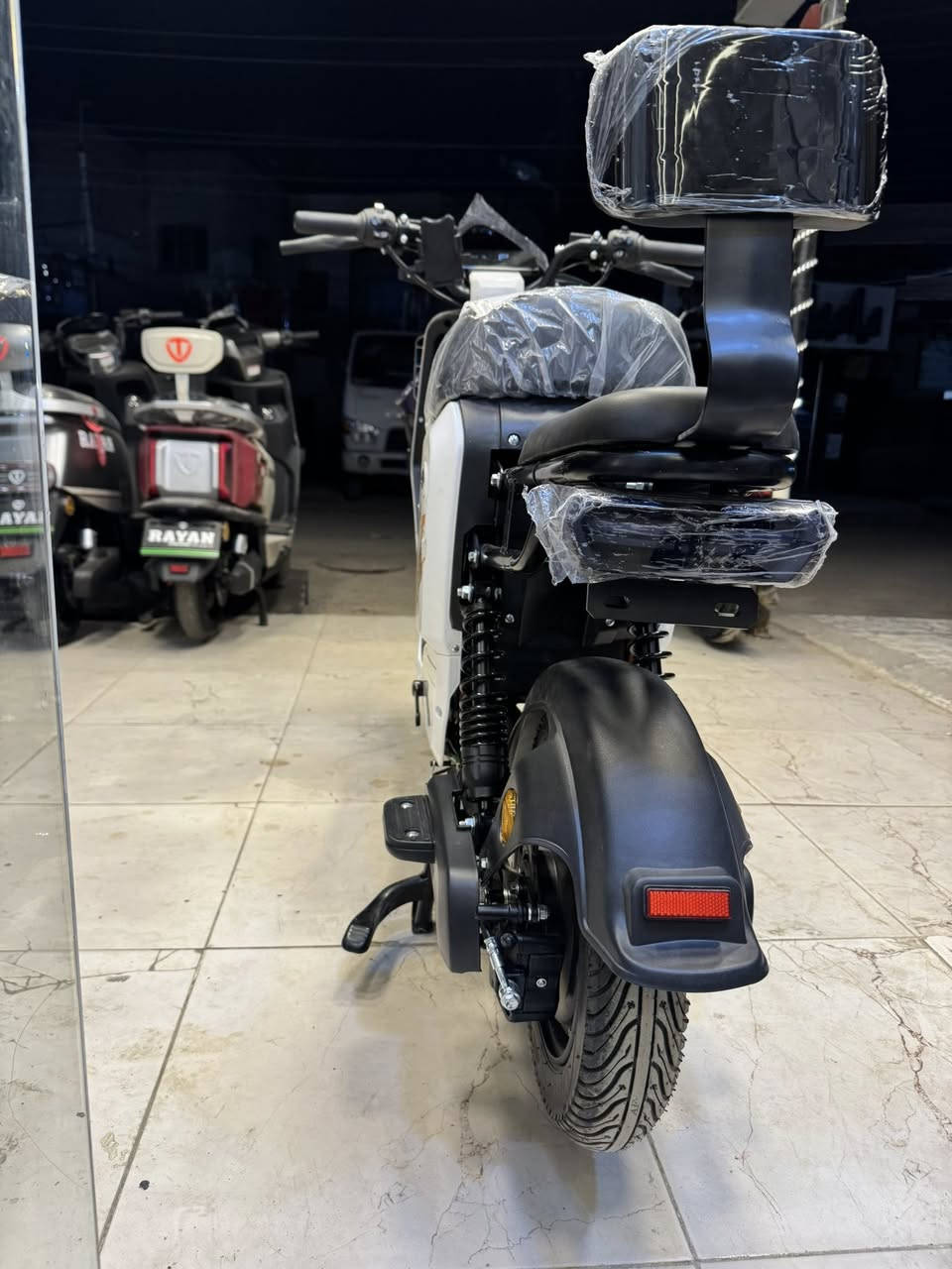 اقوى سعر بالنقد وبالقسط وبدون مقدمة 🫨🔥

دراجة ريان R9 اعلى مواصفات VIP متوفره باللون ⚪️⚫️🔴
وكالة جديدة ضمان سنة كاملة بالدراجة. 
صور وتفاصيل الدراجة بالمنشور.

سعر النقد 590
سعر القسط 71 الف على 10 اشهر بدون مقدمة.

عنوان اعظمية سبع ابكار سوق السمكة مقابيل دائرة الكهرباء.
*********** متوفر واتساب
