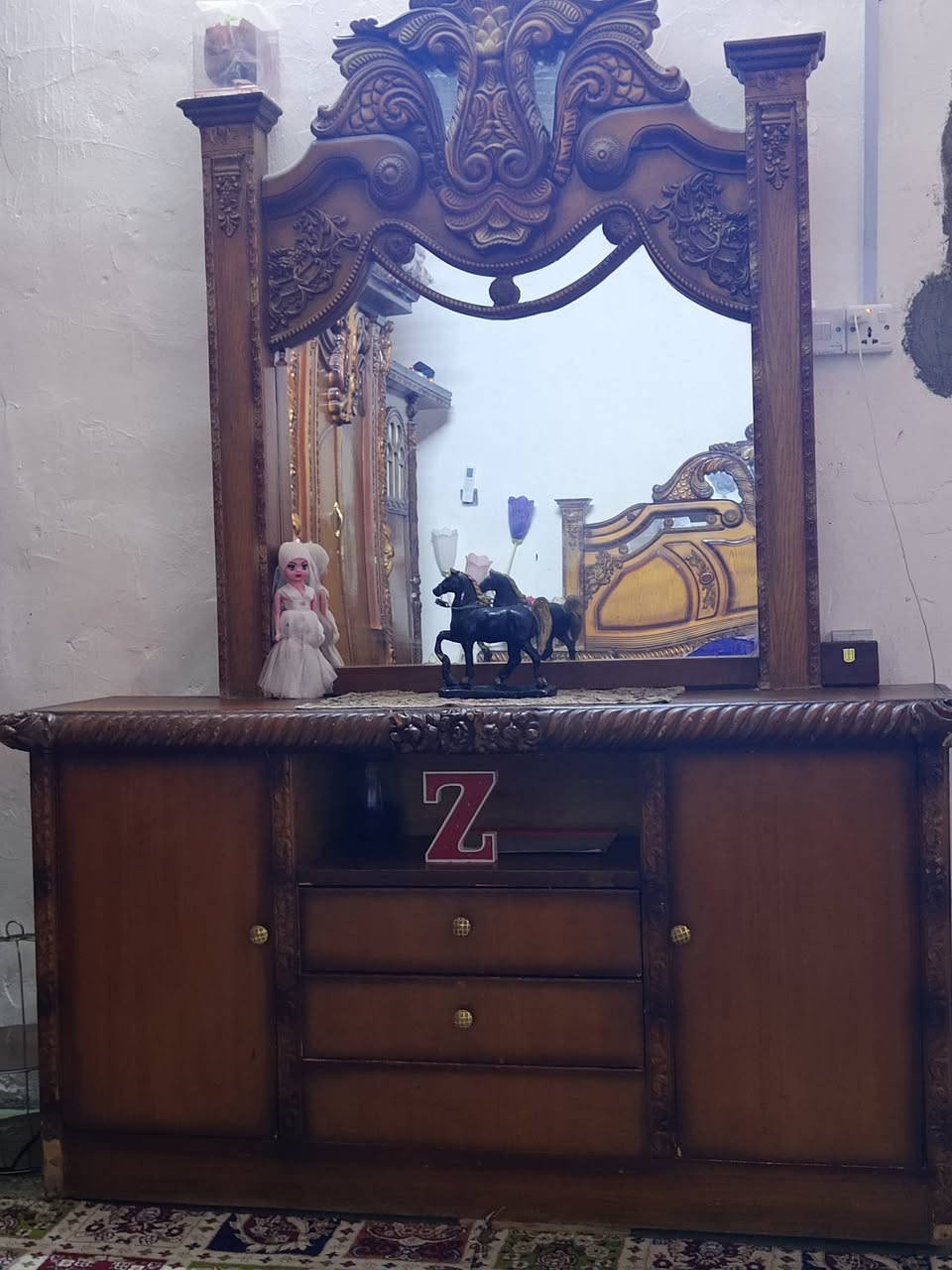 السلام عليكم اغراض بيت للبيع كلمن و سعره ***********
