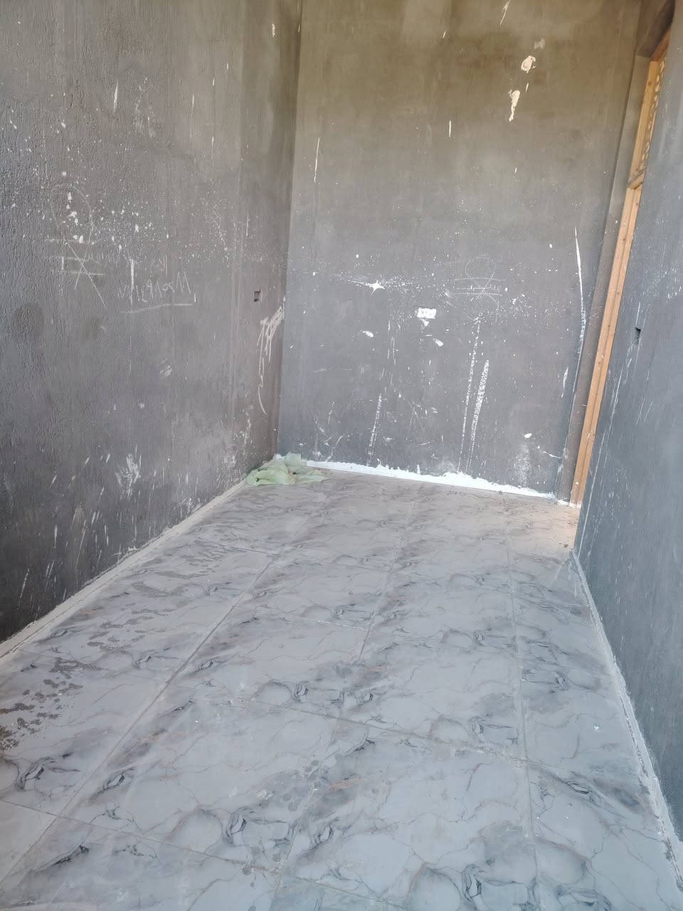 يوجد مشتمل للبيع المساحه 150متر مطلوب مبادره اليشتري يسدد بشهر ٤٠٠ المكان حي الاساله للاستفسار الاتصال على الرقم ***********
***********
