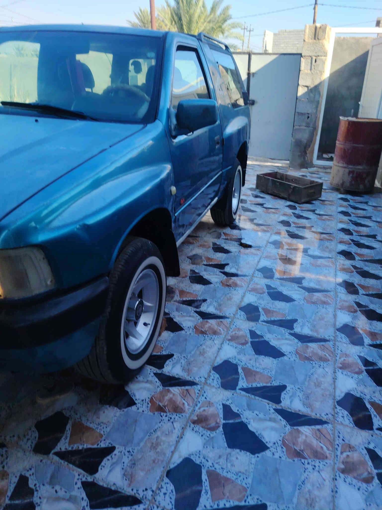 نوبل جيب موديل 1993رقم سليمانيه سنويه ماصاقطه 2026
السياره لوكير شقال وكير ومحرك مكفول كفاله عامه
وصاحب السياره ابن عمي مكانه ديالئ ناحيه العظيم
معروضه 50وبيه مجال***********  ((***********
