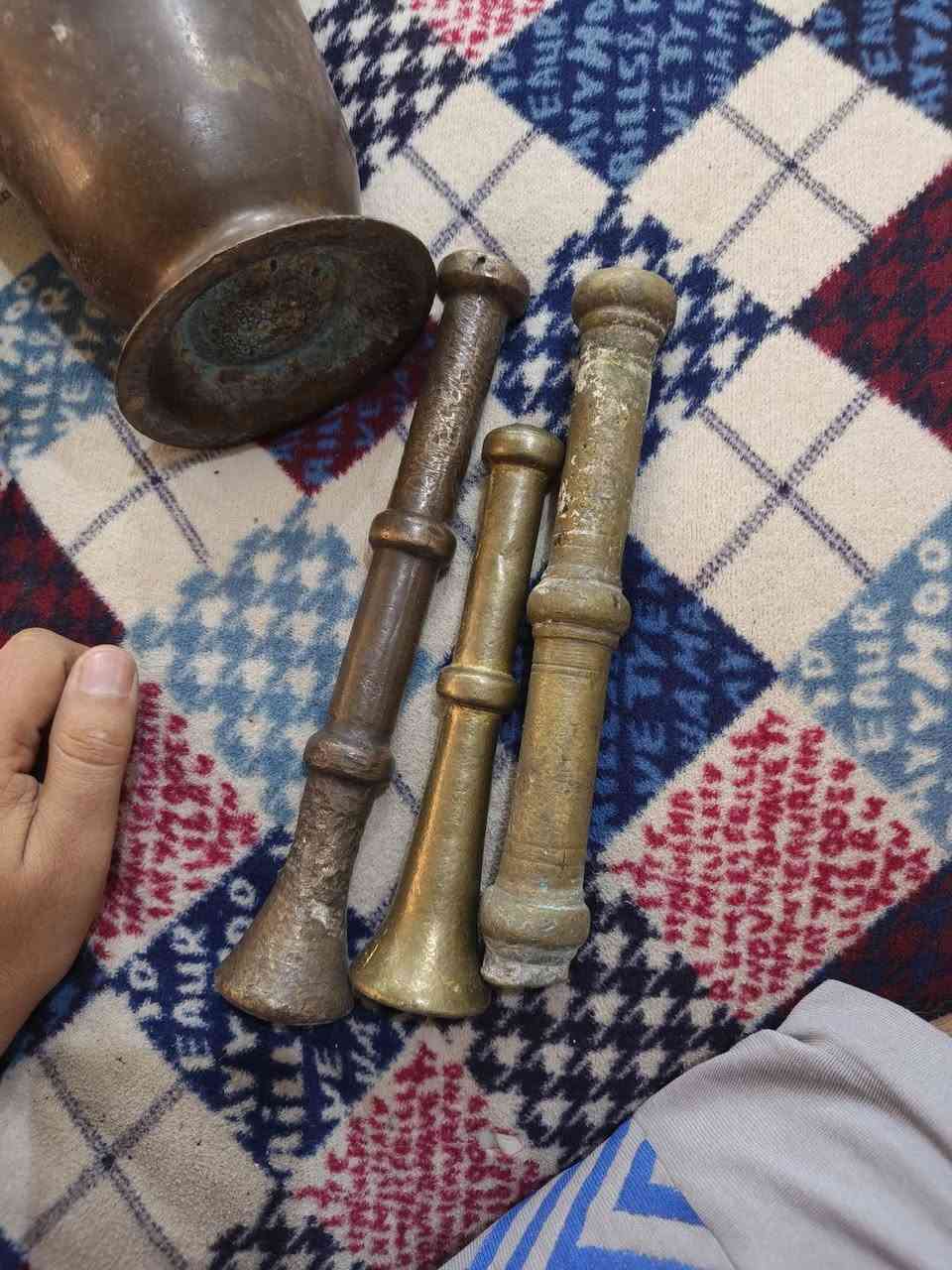 السلام عليكم 
3 هاونات للبيع اسعارهن مناسبة أنشأ لله 
خاص او اتصال ***********
تريد واحد تريد شلع ماني بغداد
