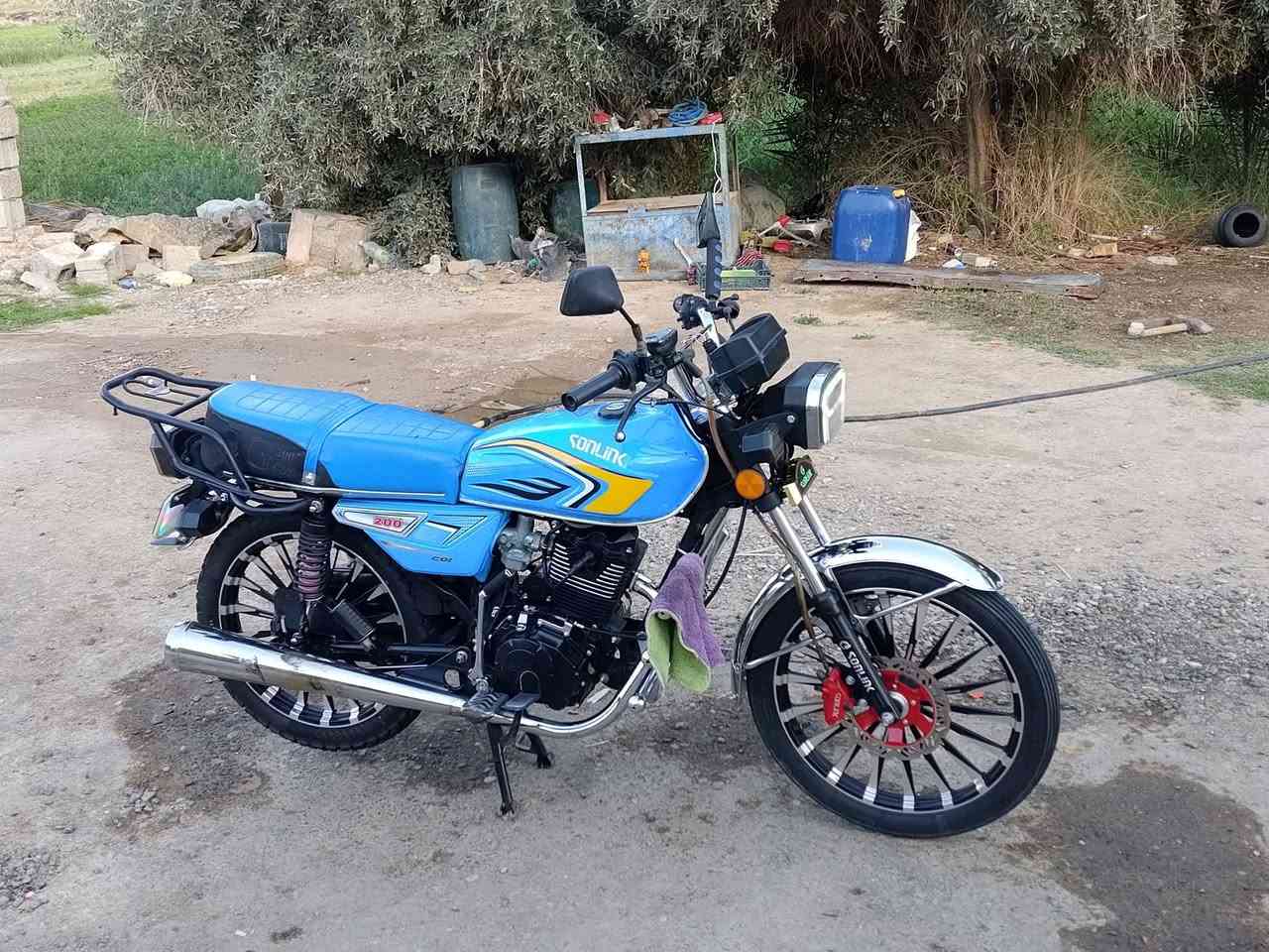 دراجه ايراني سونيك للبيع موديل 24 محرك 200 نضافه فول تشغيل عن بعد السعر 850 بي مجال تواصل باي وقت ***********
