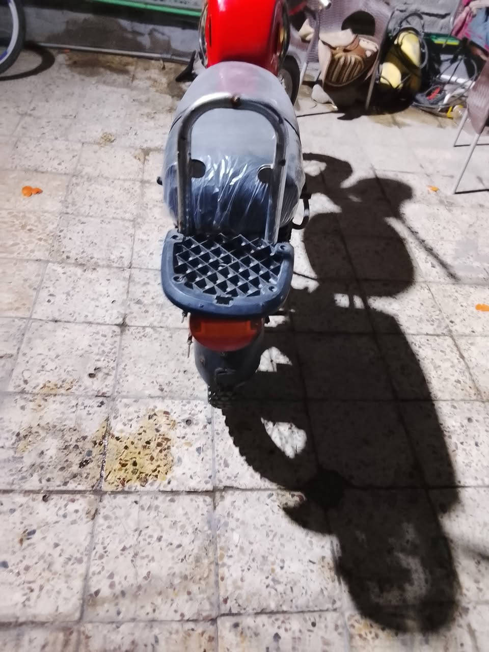 السلام عليكم عدائي الدراجه 81 ربيع ادوات دراجه مفسخه سعرها 300 وبيها مجال مكانه بغدادم الرقم الاستفسار ***********
