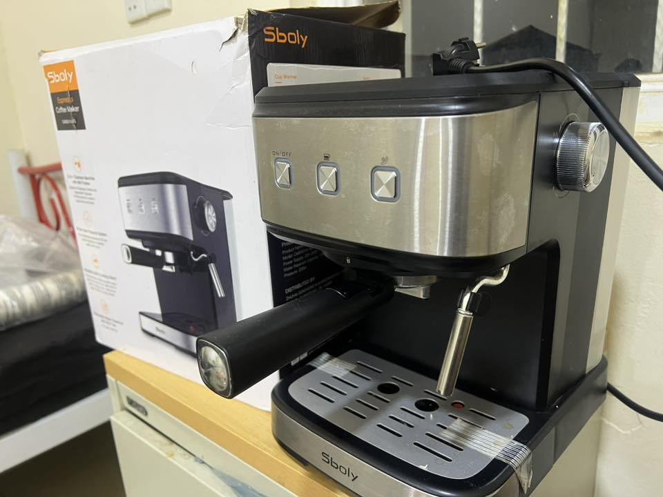 🔥 للبيع ماكينة إسبرسو Sboly شبه جديدة – استعمال أيام فقط 🔥

الجهاز نظيف جداً وكأنه جديد، استخدام خفيف كم يوم فقط

✅ ضغط قوي 20 بار
✅ تبخير حليب للكابتشينو واللاتيه
✅ خزان ماء كبير 1.5 لتر
✅ تشتغل على قهوة مطحونة وكبسولات
✅ كلشي شغال 100% بدون عيوب

📍المكان: كركوك
💰السعر: ٩٠,٠٠٠  الف دينار فقط

الجاد يراسل 📩***********
