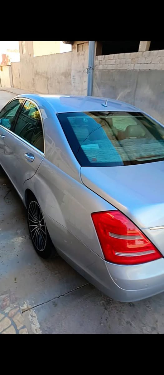 مارسیدس دوبەی 2007  فول مواسەفات  یەک چەمەلخی بۆیاخە
سڵایت کوشن ساردو گەرم  سێ مۆدی لێخوڕین تەبرید مەرکەزی   جڵد ناو کرێمی  فۆرمیگا  بەشەرتی گێرو مەکینە
***********
***********
گۆڕینەوەش ئەکەم سەیارەکەم بەدڵ بێت حلبجة, السليمانية
