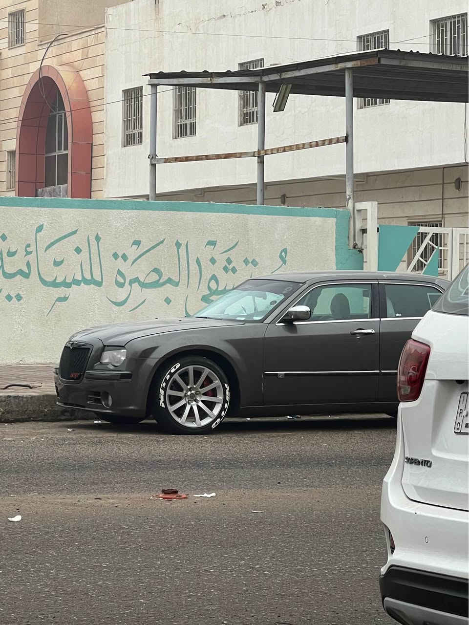 اوباما 2010 لون فيلي محرك هيمي 5700 رقم شمالي بيهه ضربه بالبنيد بنيد يكلف تبديل وصبغ 200 الف سياره جاهزه كهربائيات حداده محرك تحكم كشنات تدفئة كشنات  تشغيل عن بعد زنون ناصي عالي كشافات شاشه قلاب تحكم ستيرن جهتين مثبة سرعه كروز  *********** البصرة, العراق
