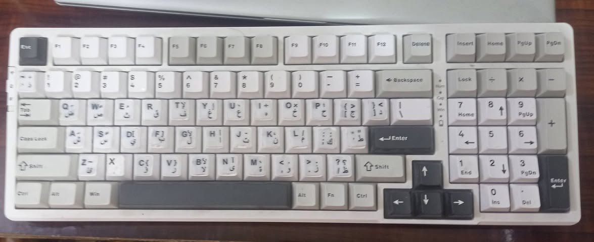 لاب توب للبيع 
دقه الشاشه/ 1366×768
اسم نضام التشغيل/ ويندوز 10 برو 
اصدار الاب توب/2022/11/29
الذاكرة الفعلية/7.89
السعر / قيم وأخذ بس لا تكسر  
الرقم/***********
