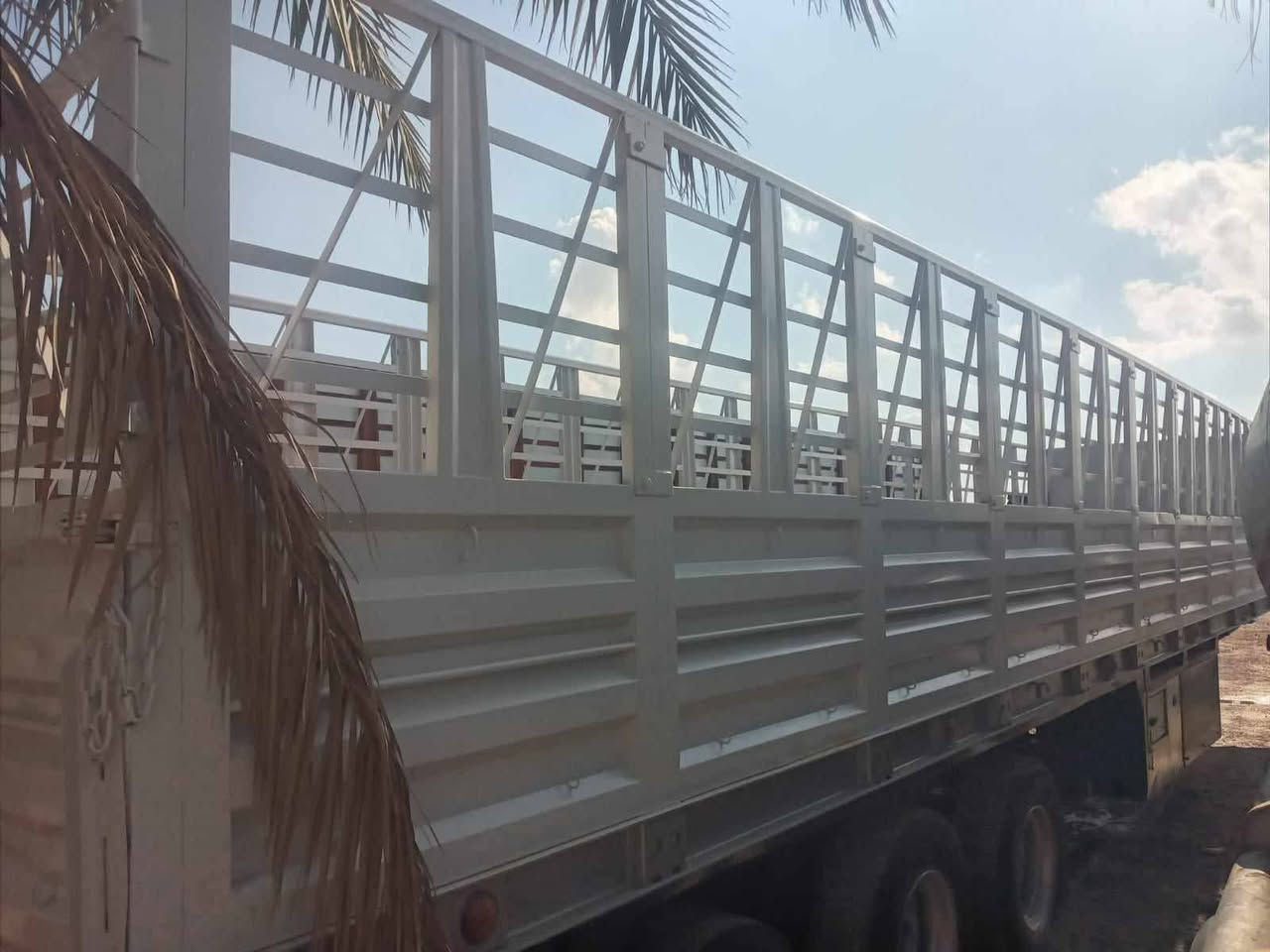 سلام عليكم لبيع عربانه حداديه طويل 13ستندر شاصي 16حدادي 4دناكير صيني 14شريط صيني ورك ابو ل4 تخم تاير جاهزة اللعمل  رتفاع لجناب 185لا فطر ولا كسر كفاله عامه ثلاجه مطبخ  صناديك سلاه سبيرات  المكان الانبار هيت سعر 170وبيهه مجال ***********   ومامشتغله  جثير
