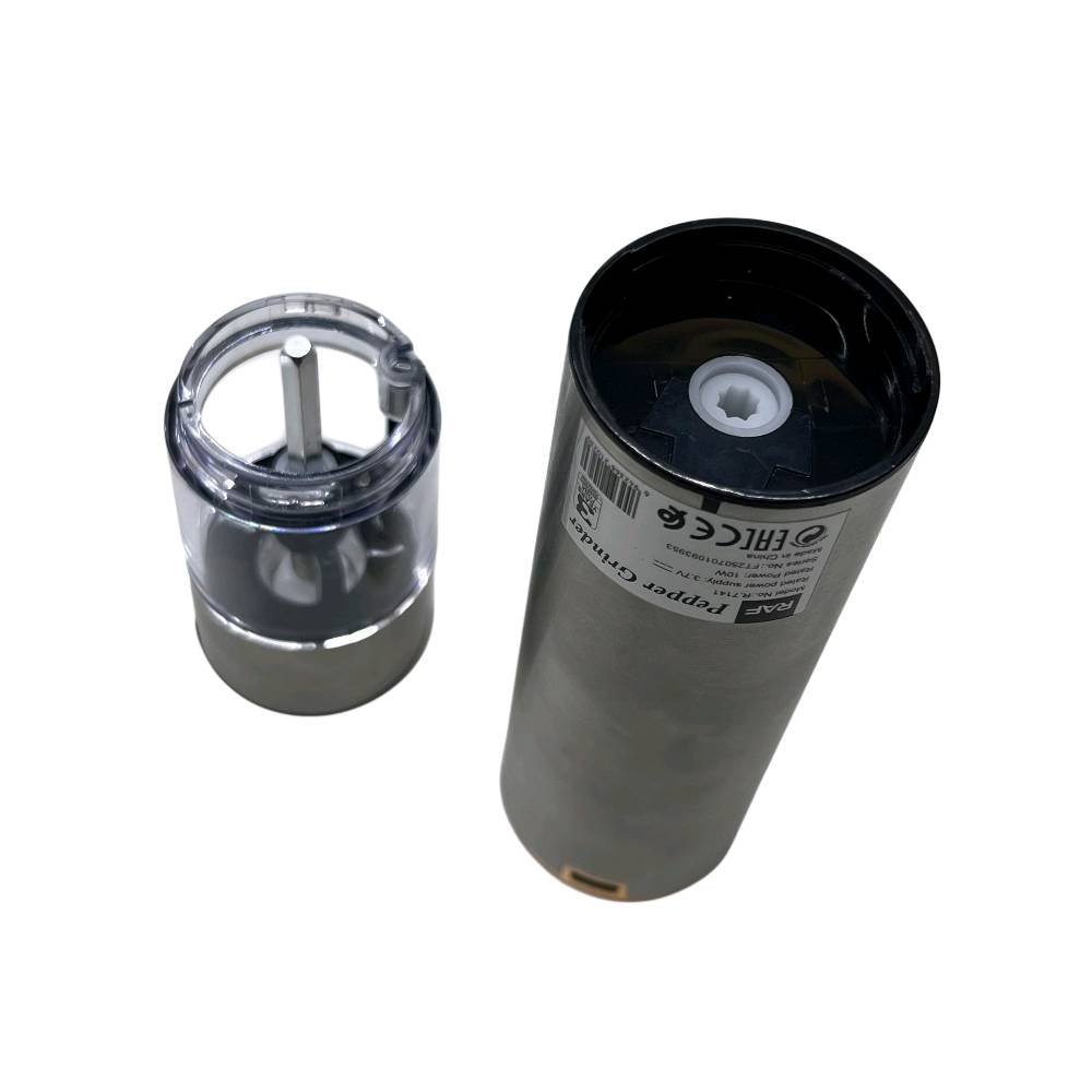 ✨🧂 نكهة مثالية بلمسة زر!

مطحنة التوابل الكهربائية RAF R.7141
تشغيل بيد وحدة 👌
تحكم بدرجة الطحن 🌶️
تصميم أنيق مع إضاءة LED 💡

سهولة، دقة، وطعم يفرق بكل أكلة