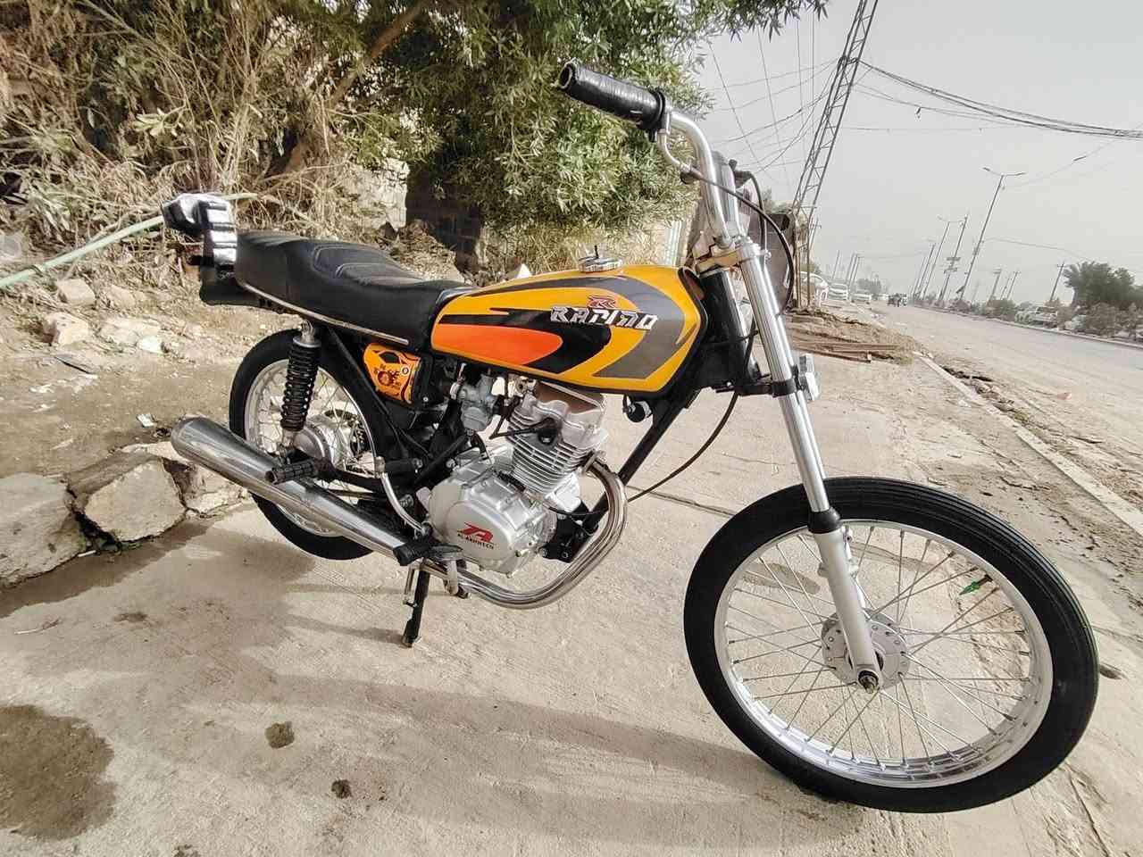 اربعه كير حربي للبيع اصولي وكيل الربيعي شاصي مديل 21 تعمير 25 محرك رابيدو مفتوحه فقط ولفات اصليه انتنس شلعه ومعدل فول دراجه اي نقص مابيه سعر 775 وبيه مجال مكاني نجف شارع المدينه الرقم ***********
