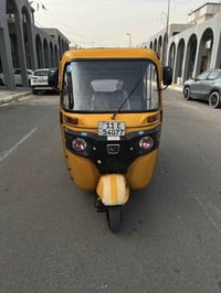 تكتك للبيع موديل 21 شهر 11  مرقمه سنويه باسمي هزه جديده بيها ضربه بالغ...