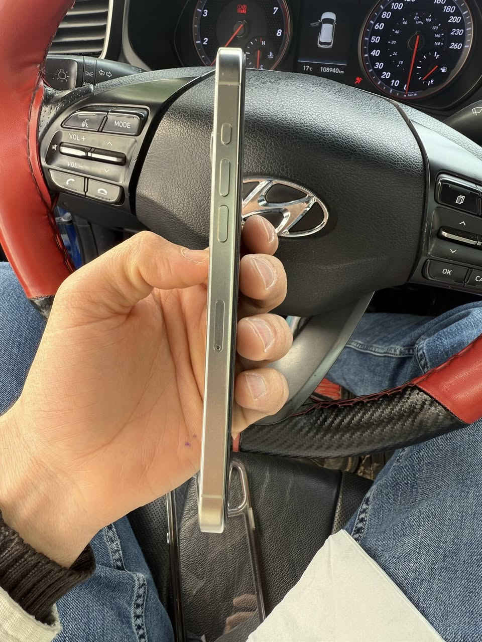 سلام عليكم 

ايفون 15 برو ماكس 

ذاكره 256 

بطاريه 91 جهاز نظيف وكع مني وبدلت شاشه اصليه فقط 
الباقي مكفول 

السعر 750 الف وبي مجال بسيط


**إذا كنت صاحب هذا الإعلان وتريد حذفه لأي سبب، رجاءا أرسل رسالة إلى الدعم الفني**