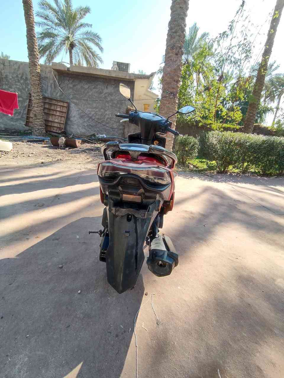 السلام عليكم دراجه سكنز محرك ياباني معدل 120تقفل دراجه خير من الله ناعمه فول اي صوت ما بيه موديل حديث ودراجه عشوفت عينك تعجبك للبيع مابيه اي نقص كلشي شغال بيه السعر 700وبيه مجال مكاني مسيب حي معلمين رقمي ***********
