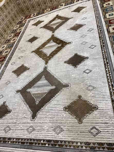 زوليه بوهيمي ٣ في ٥ مفروشه موسم واحد للاستفسار مراسله خاص ***********
