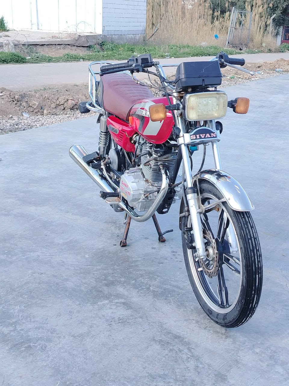 السلام عليكم سيفان 22 شكل 23 دراجة بلاديه كامله اي نقص مابيه عنوان ديالى كنعان باقي التفاصيل خاص او تصال على رقم ***********⁩
