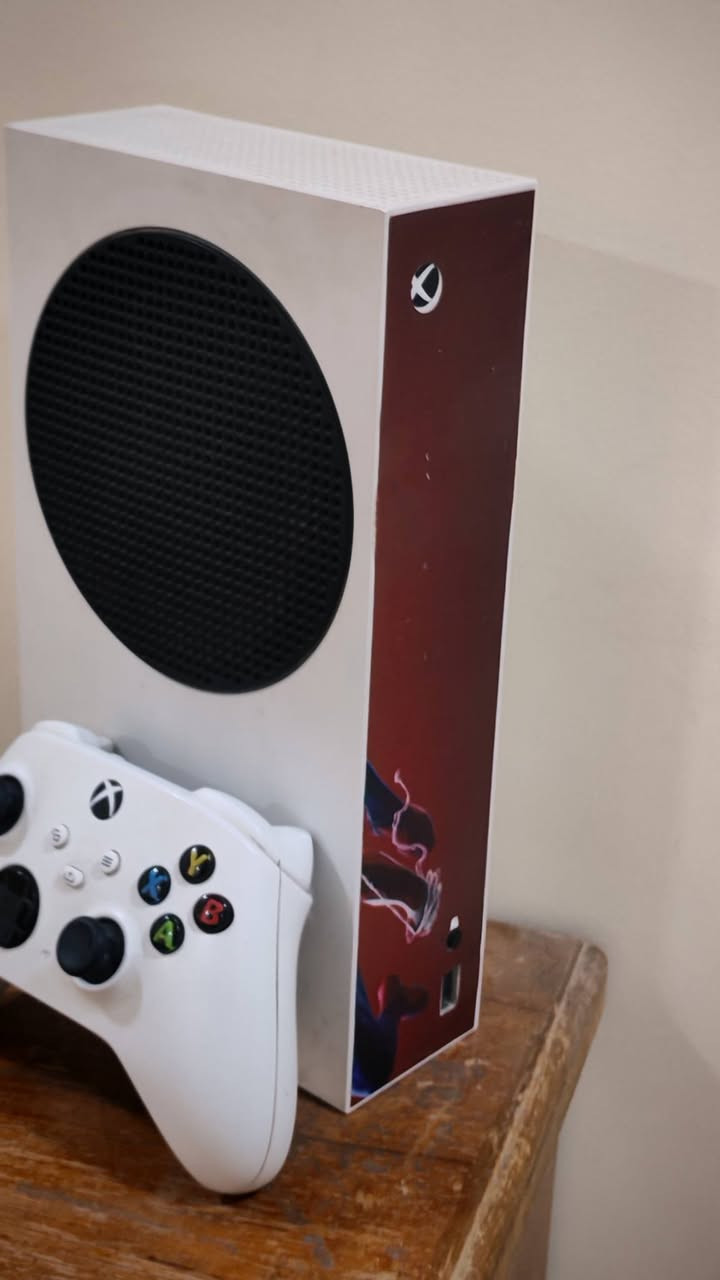 اكسبوكس سيريس s جديد مو باله
مع كامل ملحقاته يده و  كيبل كهرباء و كيبل HDMI
مع جهاز ups
مع لعبة ريد ديد ريدامشن ٢
فقط ب ٤٠٠ الف
الموقع كربلاء


**إذا كنت صاحب هذا الإعلان وتريد حذفه لأي سبب، رجاءا أرسل رسالة إلى الدعم الفني**